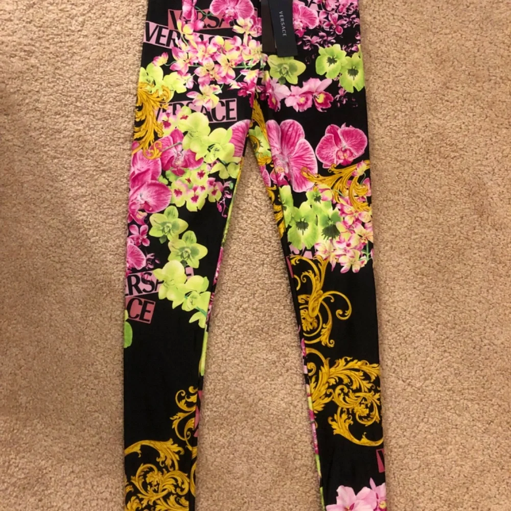 Versace leggings - Picture 2 of 6